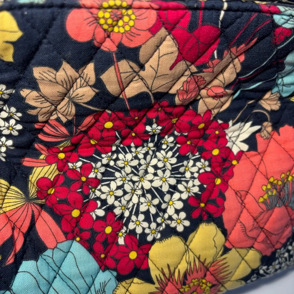 Vera Bradley Retired Happy Snails Multicolor Floral Shoulder Bag Quilted